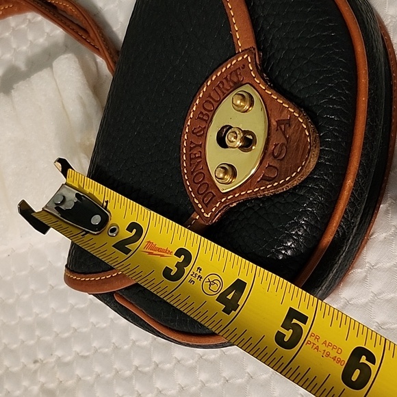 Vintage Mini-Dooney & Bourke Crossbody  Purse 6" W X 4 1/2" H (32) - Picture 12 of 12